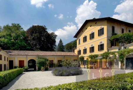 mansion La Clerici Como